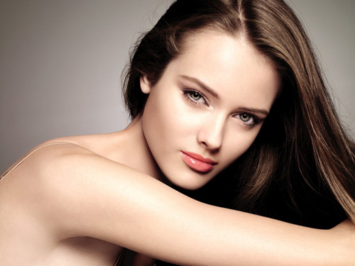 增长眼睫毛的方法 靓丽美睫闪亮动人