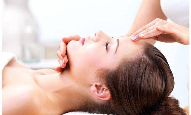 湿气重脸上会长痘痘吗？想除痘必先祛湿